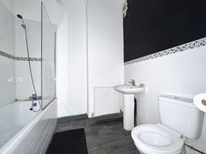 BATHROOM- click for photo gallery